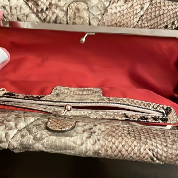 Brown and beige Python clutch - Picture 3 of 3